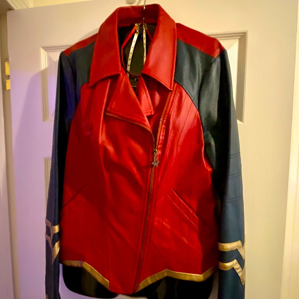 Wonder Woman WW jacket!